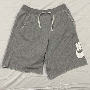 Nike Sportswear French Terry Alumni Shorts Grey White